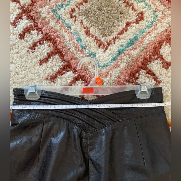 Vintage Danier brown leather skirt. - Picture 8 of 8